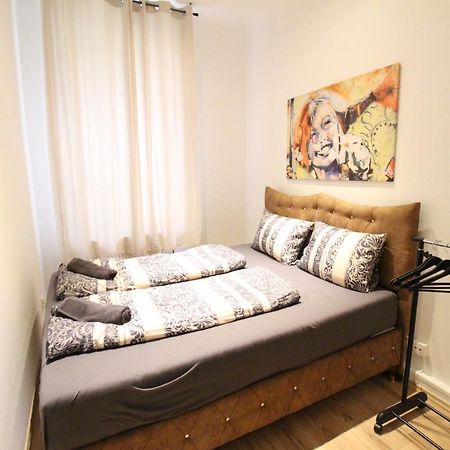 Private Double Bedroom Rf2 Wien Exterior foto
