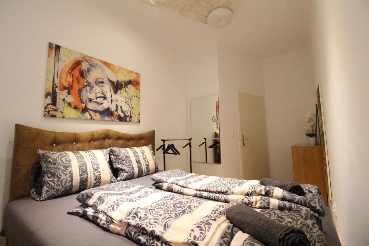 Private Double Bedroom Rf2 Wien Exterior foto